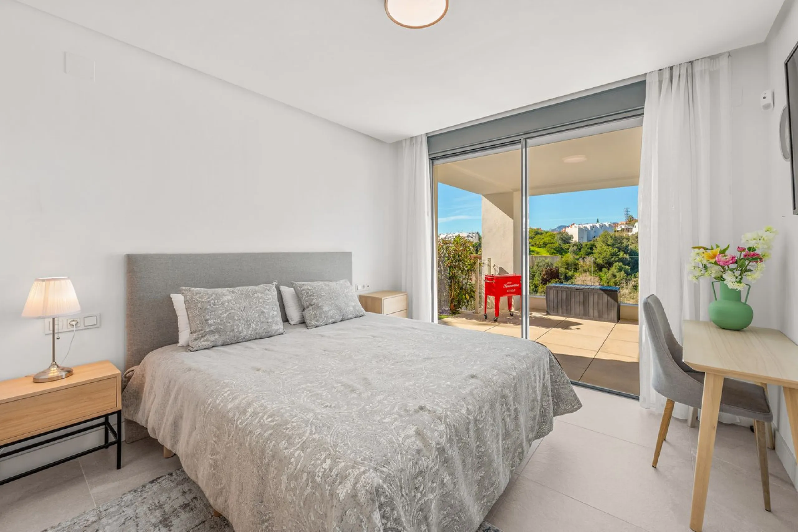 Apartment - Ground Floor Apartment в продаже в Marbella, Málaga. В доме 3 спален и 2 ванных комнат. Площадь дома 166 м²