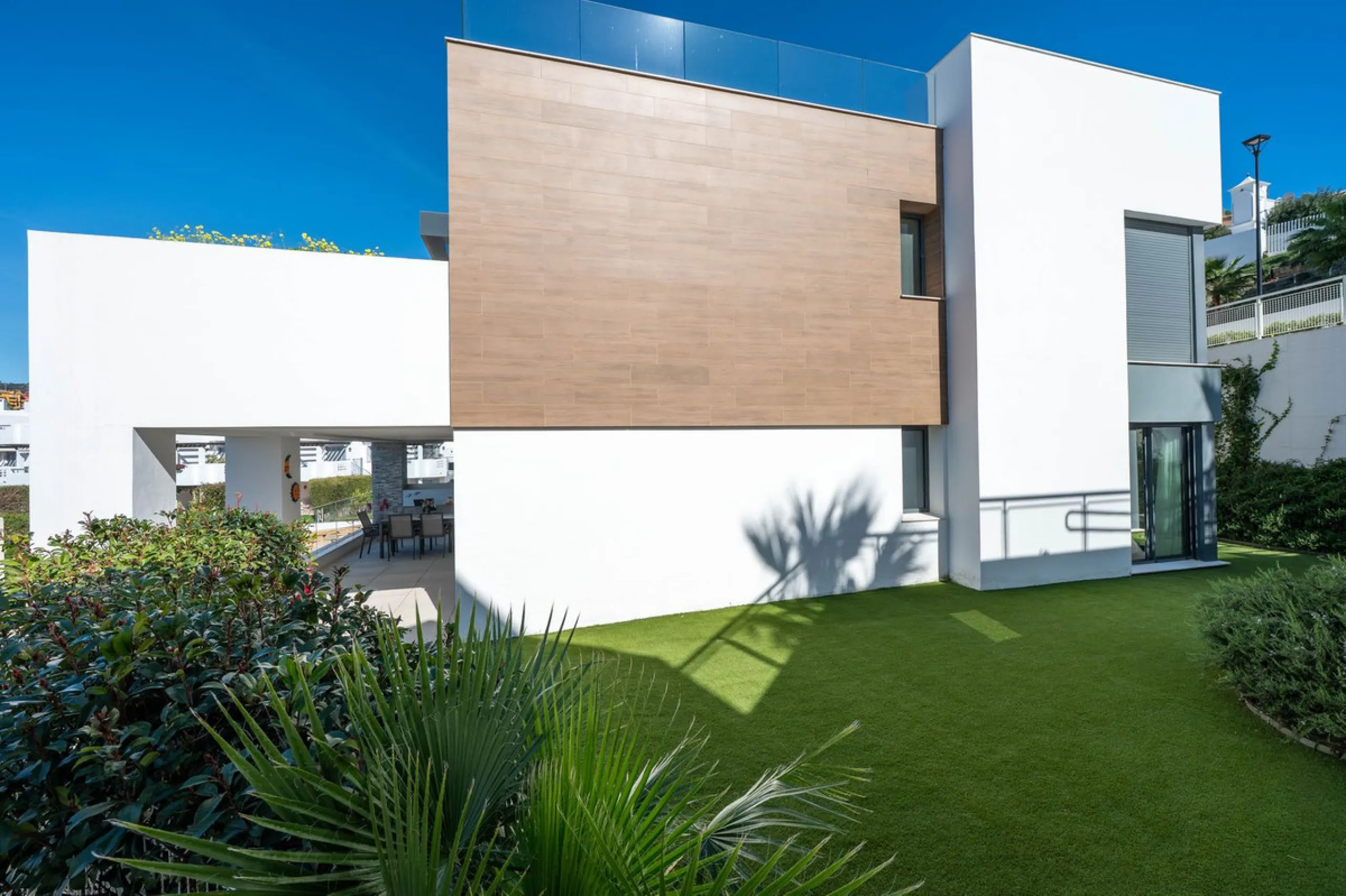 Apartment - Ground Floor Apartment в продаже в Marbella, Málaga. В доме 3 спален и 2 ванных комнат. Площадь дома 166 м²