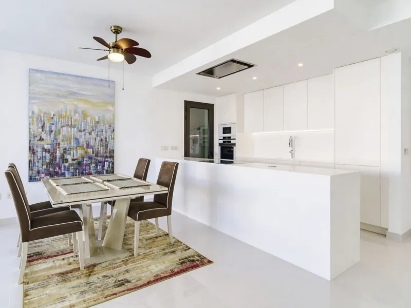 Luxury contemporary middle floor apartment in the stylish Cataleya complex on the New Golden Mile, East-Estepona