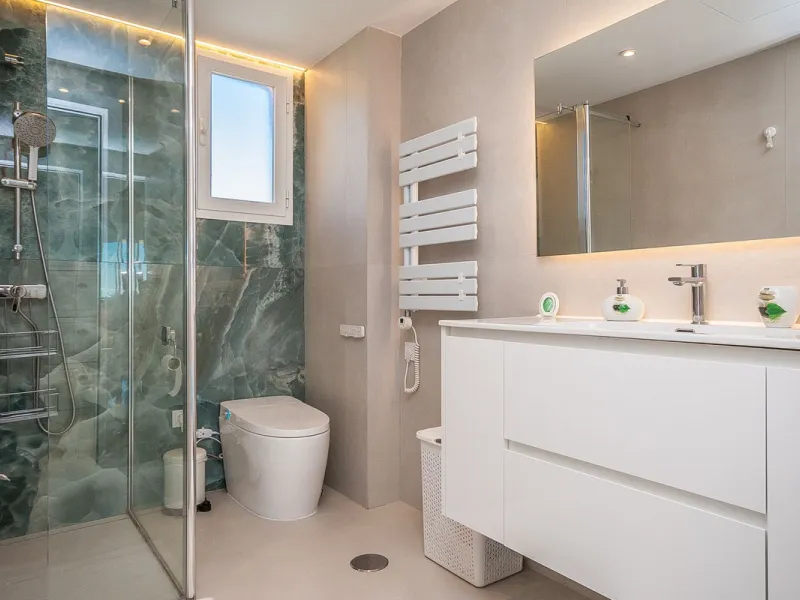 Discover your dream retreat in this stunning two-bedroom penthouse, where breathtaking views await you at every turn. Featuring a modernized kitchen and bathrooms, this residence combines style and functionality. Enjoy the convenience of underground parki