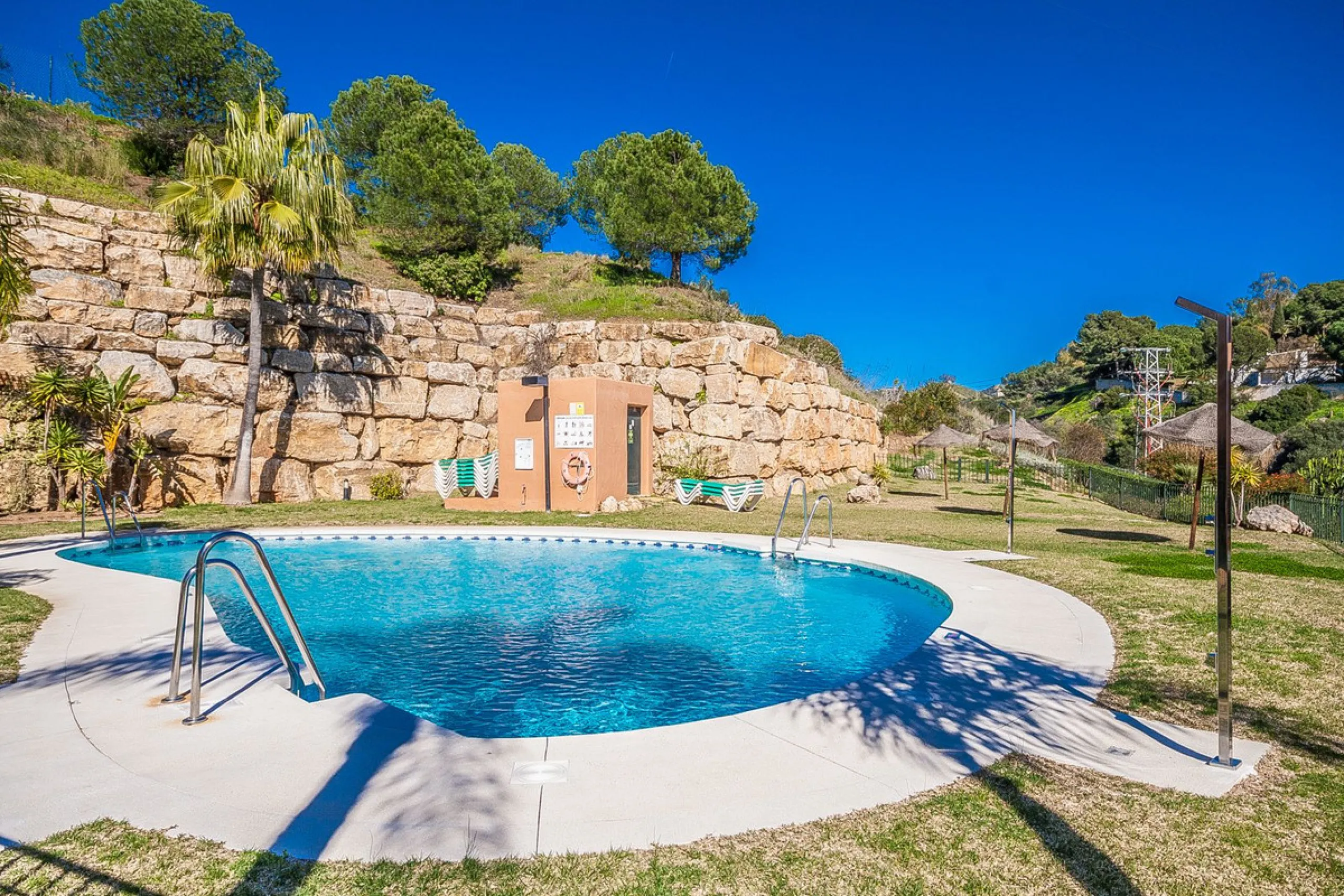 Discover your dream retreat in this stunning two-bedroom penthouse, where breathtaking views await you at every turn. Featuring a modernized kitchen and bathrooms, this residence combines style and functionality. Enjoy the convenience of underground parki