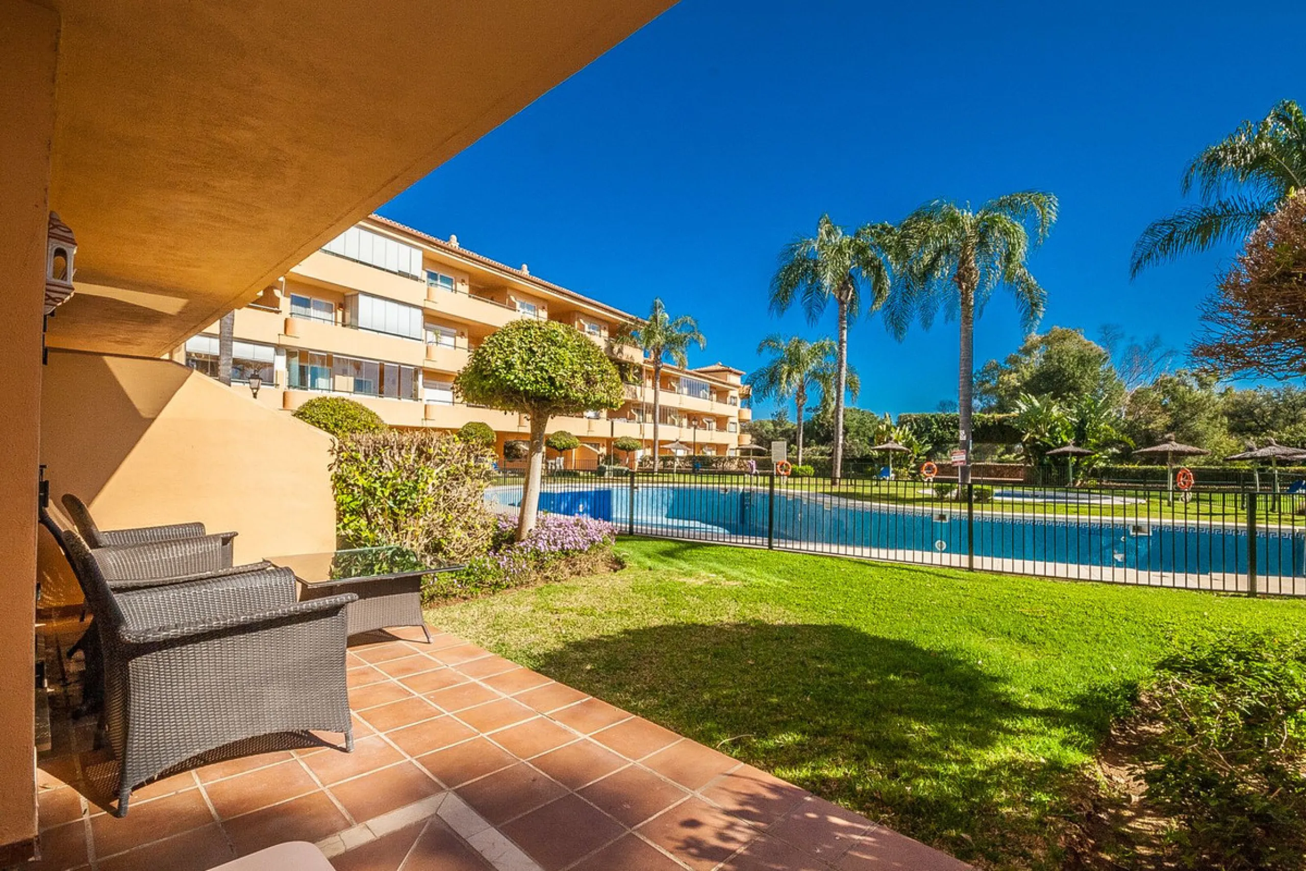 Discover your dream home in this immaculate two-bedroom apartment, perfectly situated just a short stroll from the beach and a vibrant array of restaurants and cafes. This ready-to-move-in residence offers the convenience of a dedicated parking space and 