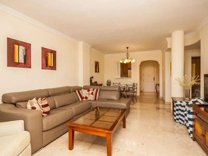 Discover your dream home in this immaculate two-bedroom apartment, perfectly situated just a short stroll from the beach and a vibrant array of restaurants and cafes. This ready-to-move-in residence offers the convenience of a dedicated parking space and 