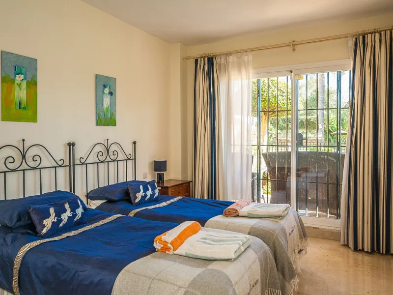 Discover your dream home in this immaculate two-bedroom apartment, perfectly situated just a short stroll from the beach and a vibrant array of restaurants and cafes. This ready-to-move-in residence offers the convenience of a dedicated parking space and 