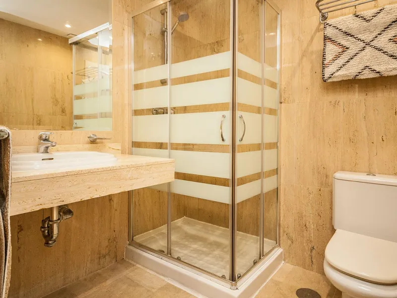 Discover your dream home in this immaculate two-bedroom apartment, perfectly situated just a short stroll from the beach and a vibrant array of restaurants and cafes. This ready-to-move-in residence offers the convenience of a dedicated parking space and 
