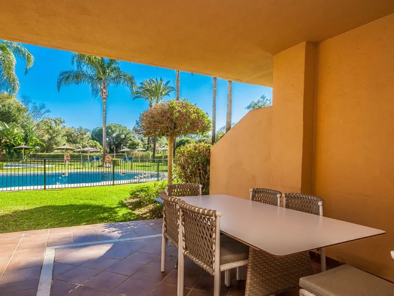 Discover your dream home in this immaculate two-bedroom apartment, perfectly situated just a short stroll from the beach and a vibrant array of restaurants and cafes. This ready-to-move-in residence offers the convenience of a dedicated parking space and 