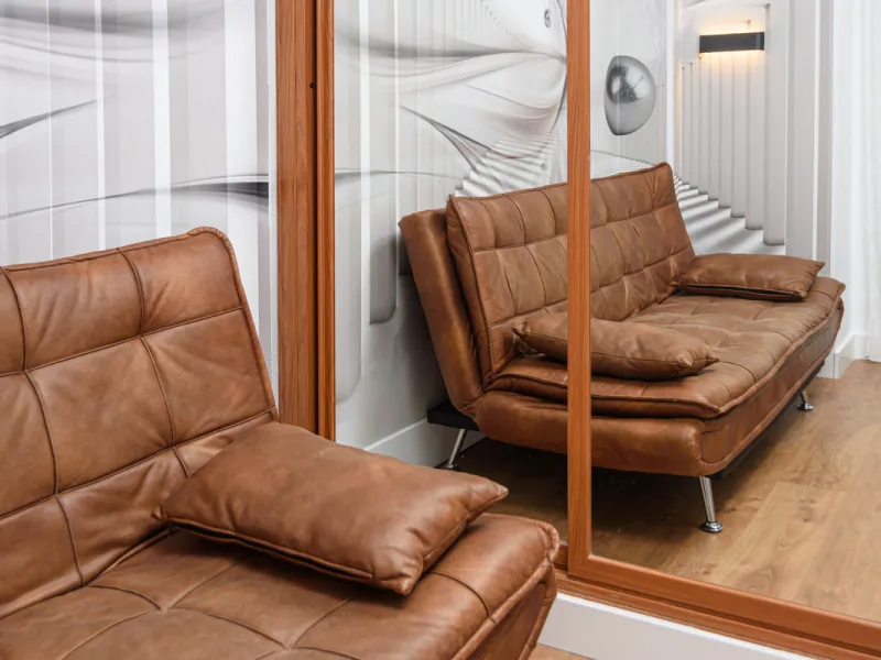 Stunning Modern Duplex with Tourist License — Proven High Yield Investment