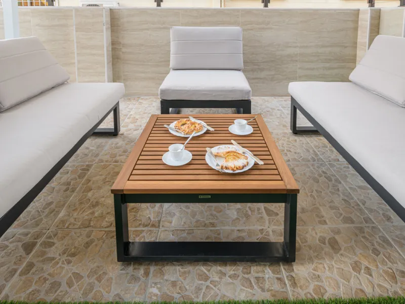 Stunning Modern Duplex with Tourist License — Proven High Yield Investment