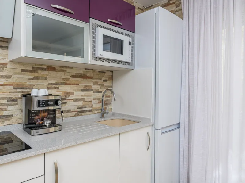 Stunning Modern Duplex with Tourist License — Proven High Yield Investment