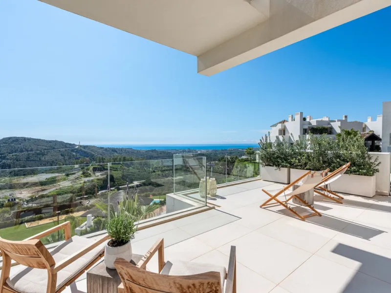 Apartment - Penthouse Duplex в продаже в Benahavís, Málaga. В доме 4 спален и 3 ванных комнат. Площадь дома 142 м²