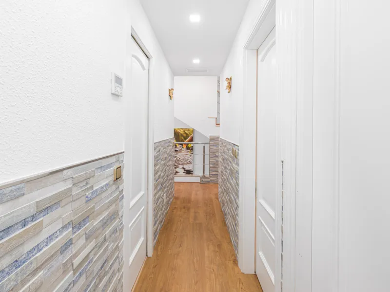 Stunning Modern Duplex with Tourist License — Proven High Yield Investment
