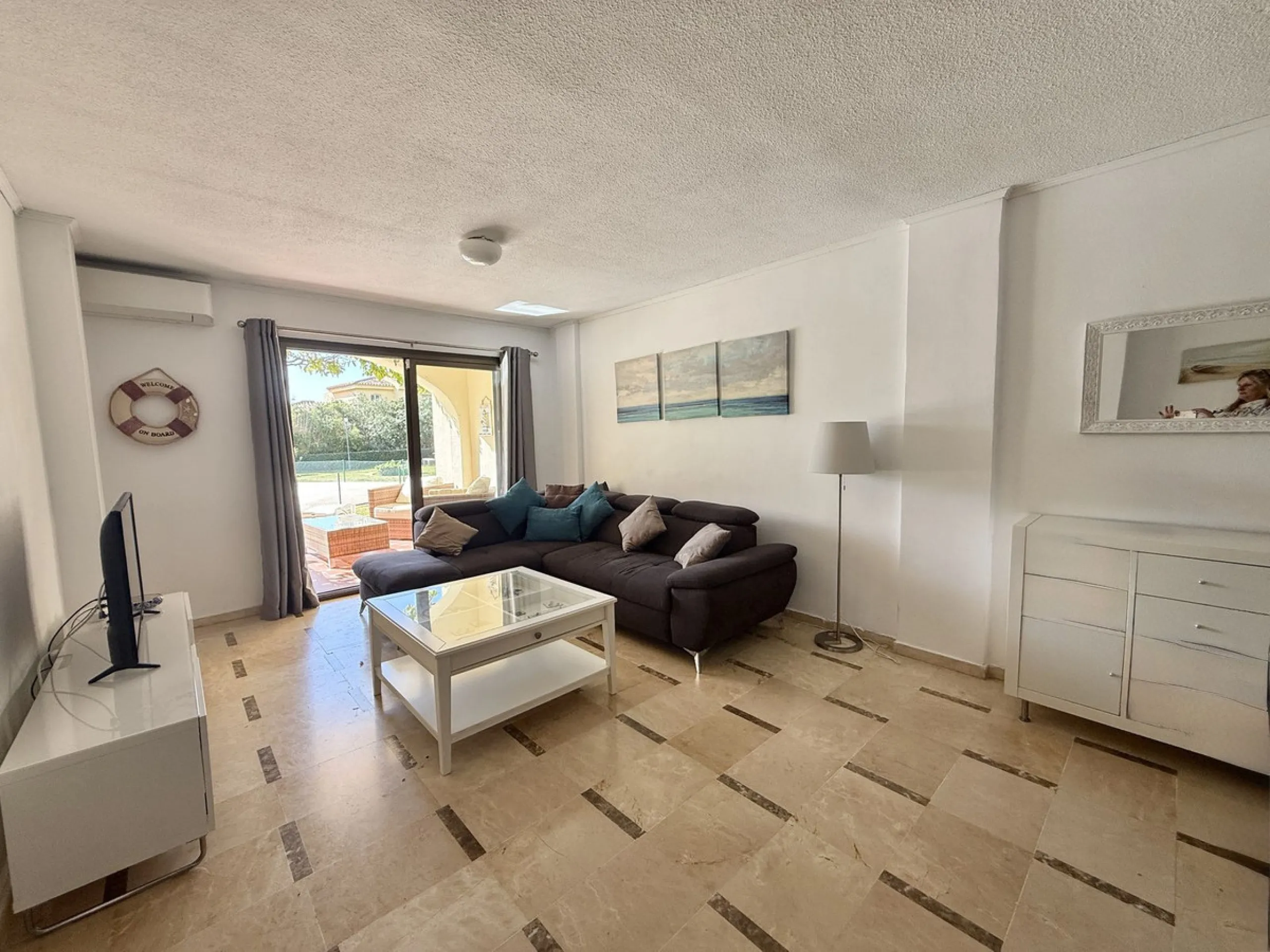 Apartment - Ground Floor Apartment в продаже в Mijas, Málaga. В доме 2 спален и 1 ванных комнат. Площадь дома 77 м²