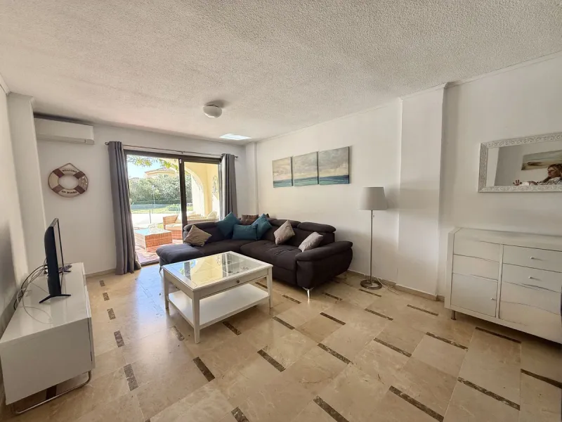 Apartment - Ground Floor Apartment в продаже в Mijas, Málaga. В доме 2 спален и 1 ванных комнат. Площадь дома 77 м²