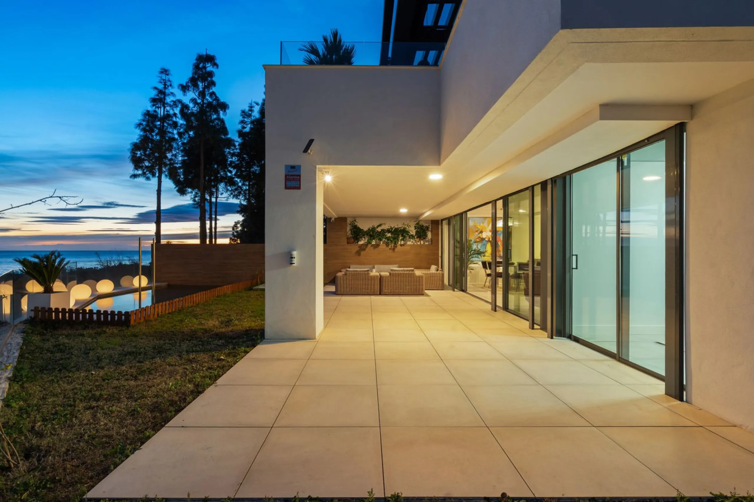 Absolutely stunning, spacious, bright and totally  luxurious   apartment with private garden and pool, enjoying panoramic seaviews.