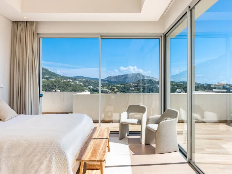 Apartment - Penthouse Duplex в продаже в Benahavís, Málaga. В доме 4 спален и 3 ванных комнат. Площадь дома 142 м²