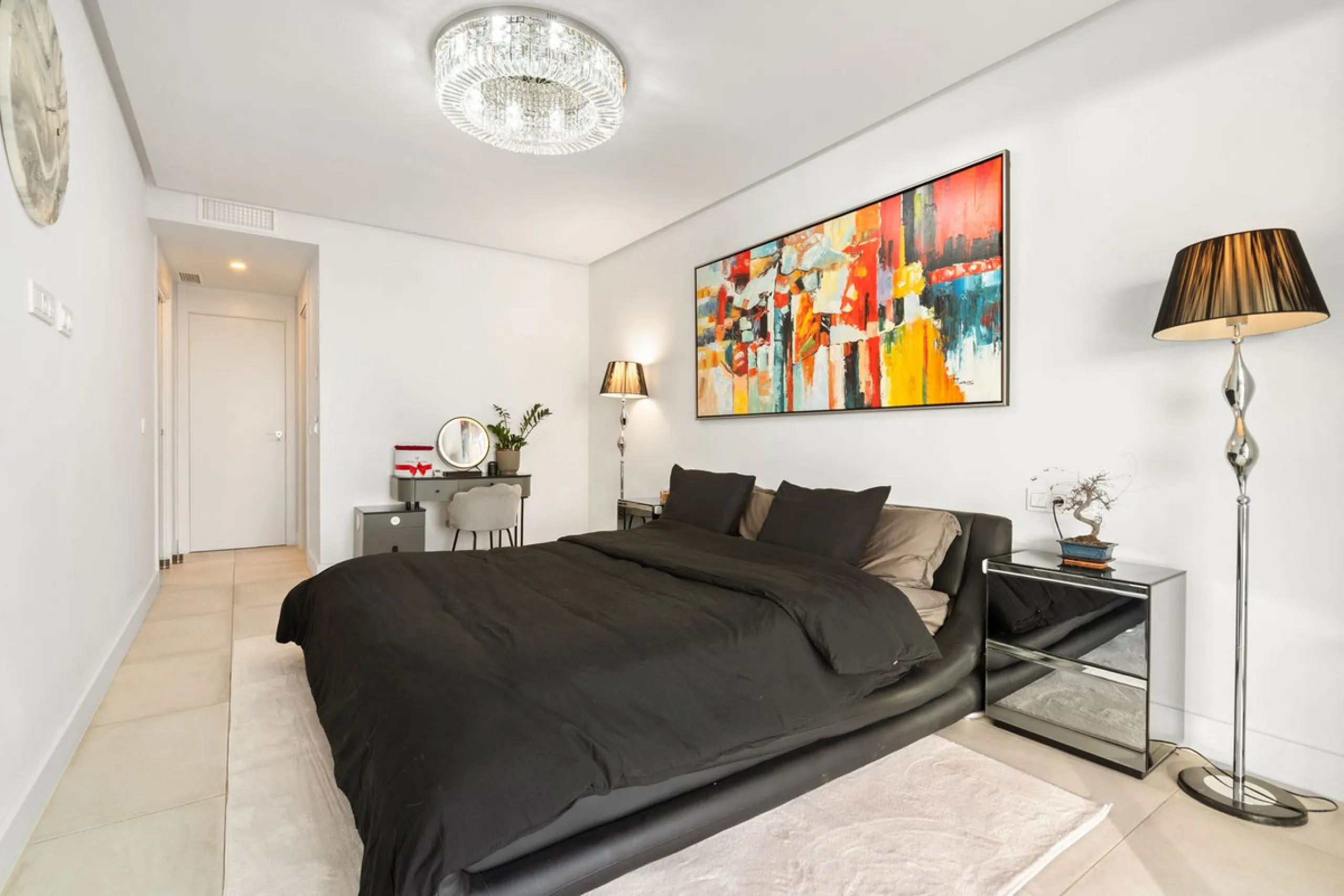 Absolutely stunning, spacious, bright and totally  luxurious   apartment with private garden and pool, enjoying panoramic seaviews.