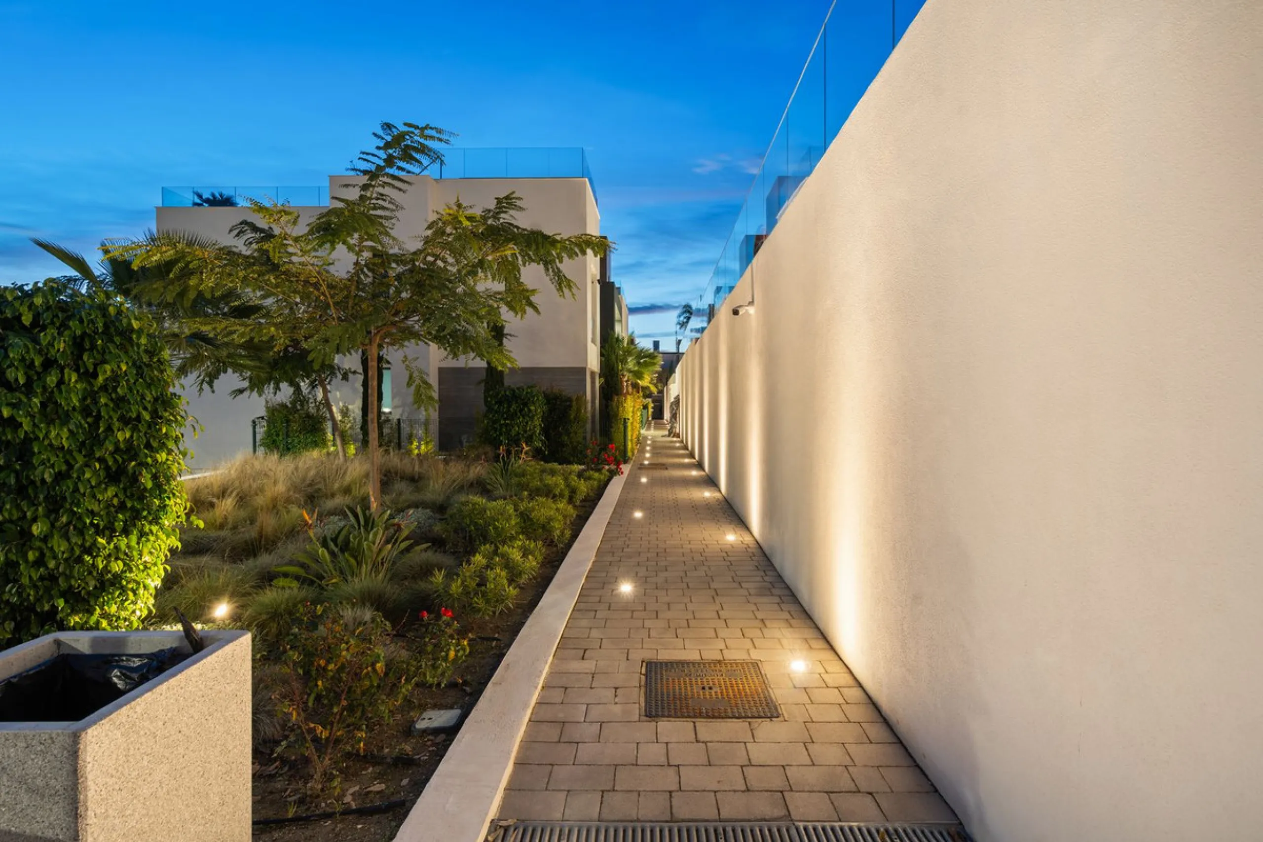 Absolutely stunning, spacious, bright and totally  luxurious   apartment with private garden and pool, enjoying panoramic seaviews.
