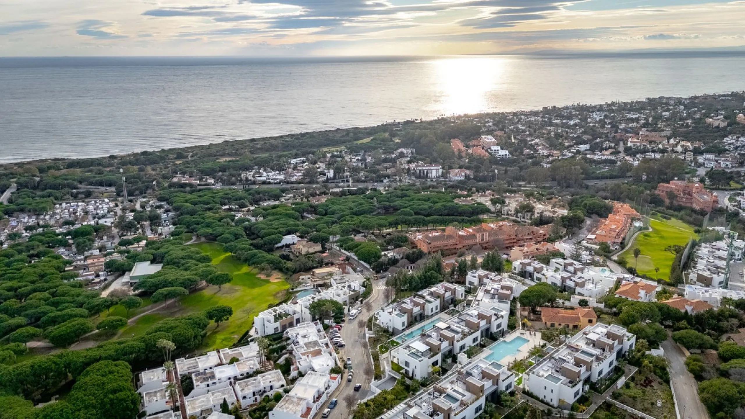 Absolutely stunning, spacious, bright and totally  luxurious   apartment with private garden and pool, enjoying panoramic seaviews.