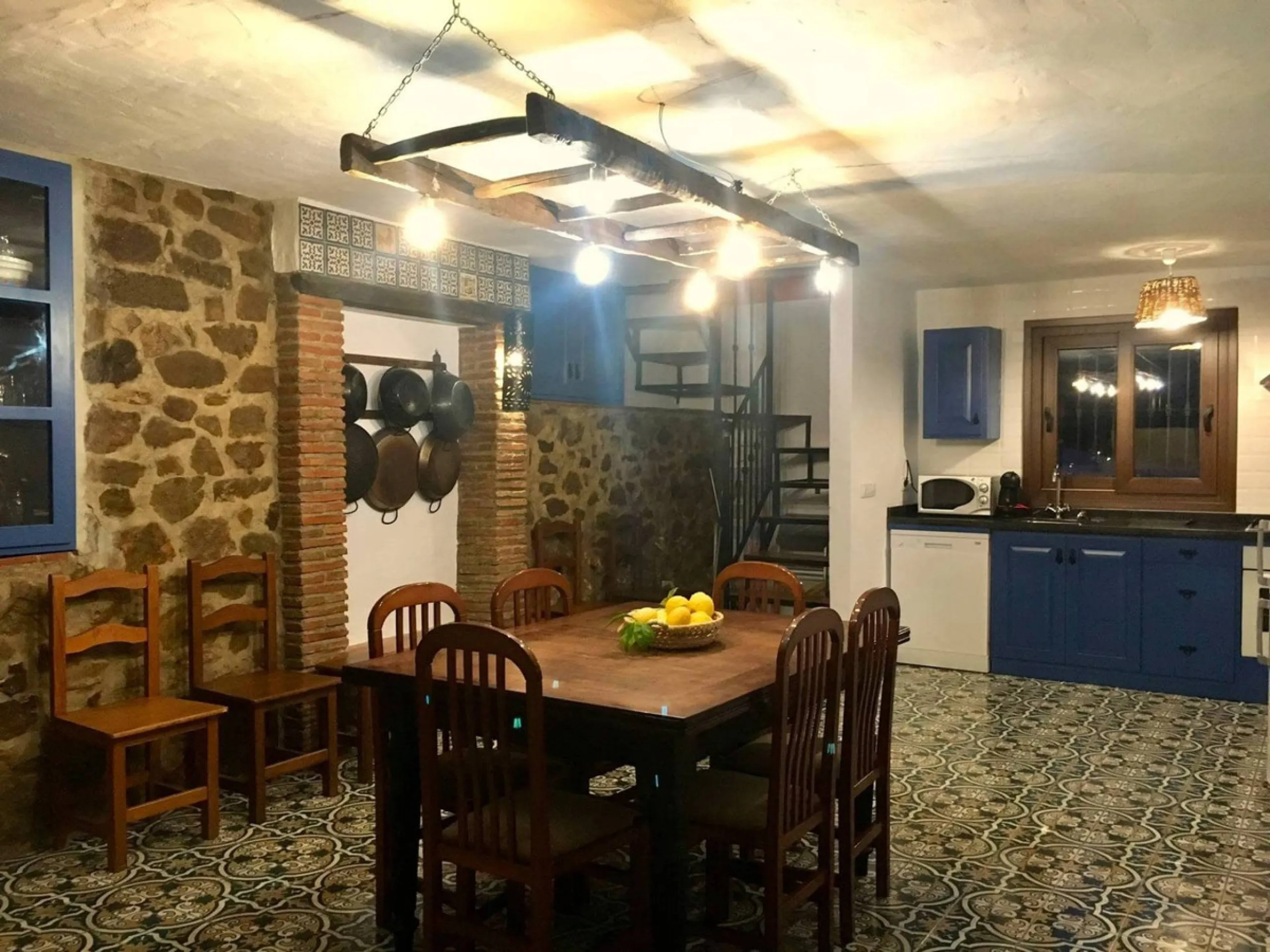 P> Exceptional and rare property just 27 km from the beaches of the  Costa del Sol. An ideal estate for equestrians, featuring a stable block, a spacious farmhouse , a cosy guest casita, and an additional building suitable for conversion into further acco