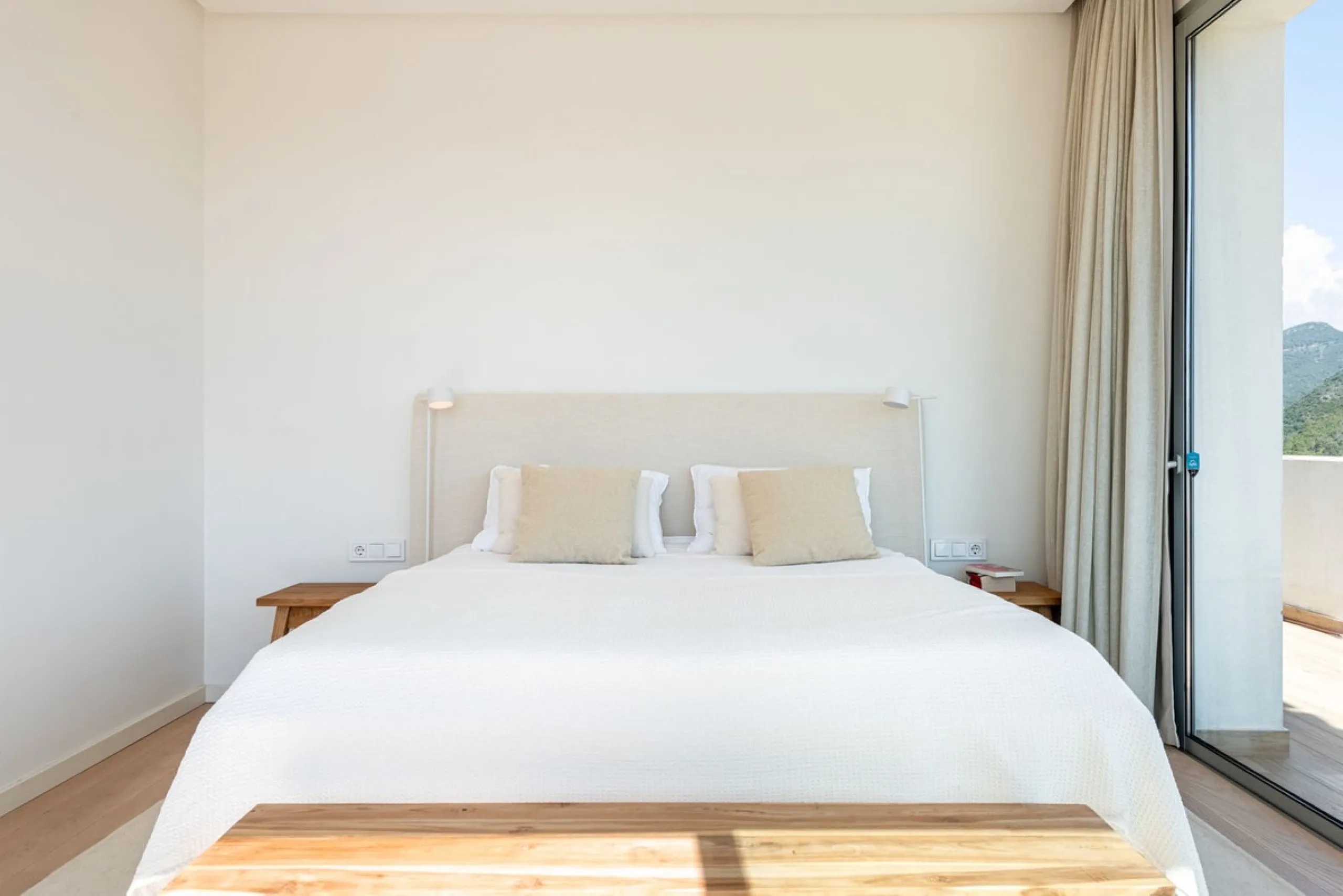 Apartment - Penthouse Duplex в продаже в Benahavís, Málaga. В доме 4 спален и 3 ванных комнат. Площадь дома 142 м²