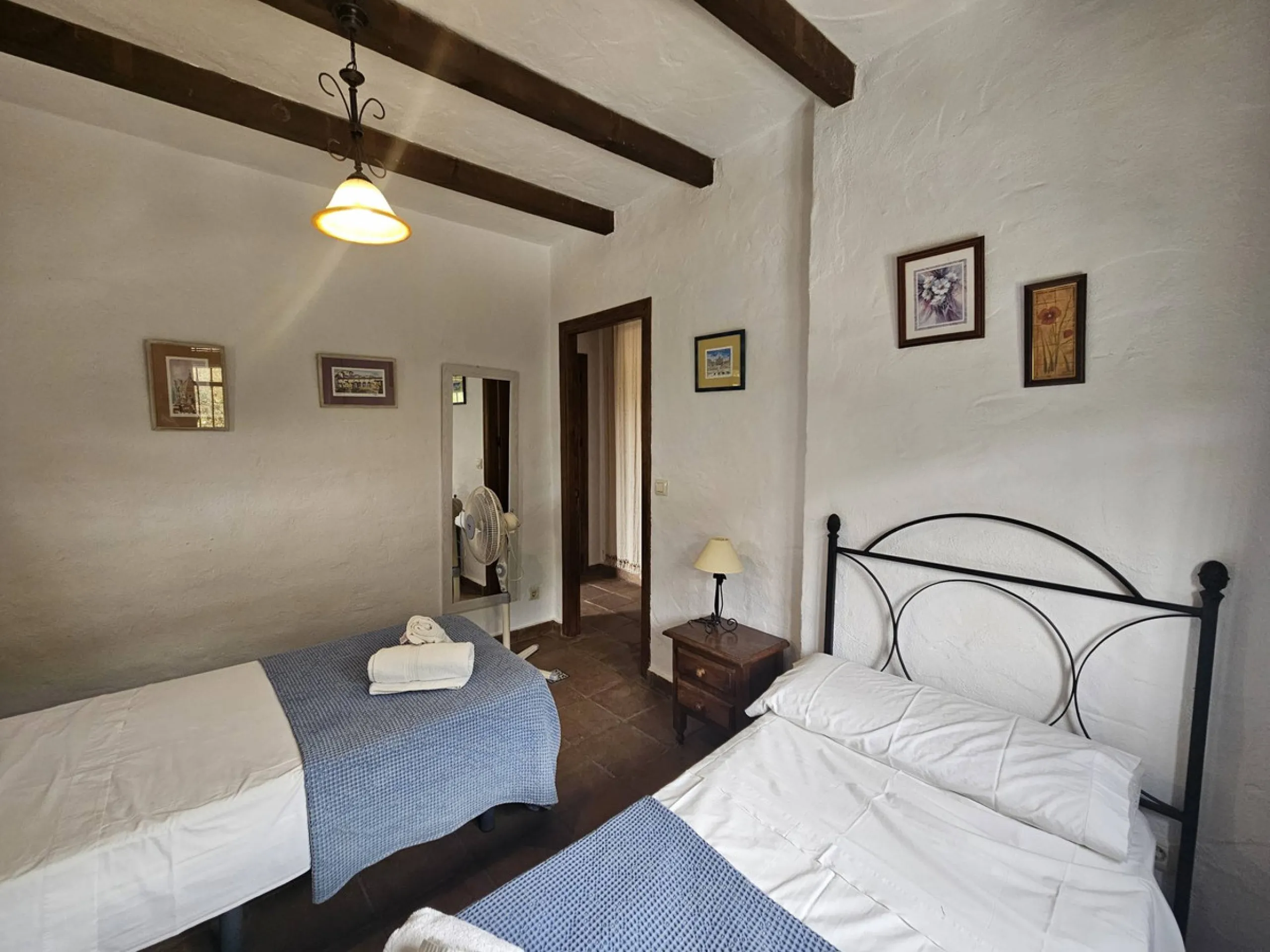 P> Exceptional and rare property just 27 km from the beaches of the  Costa del Sol. An ideal estate for equestrians, featuring a stable block, a spacious farmhouse , a cosy guest casita, and an additional building suitable for conversion into further acco