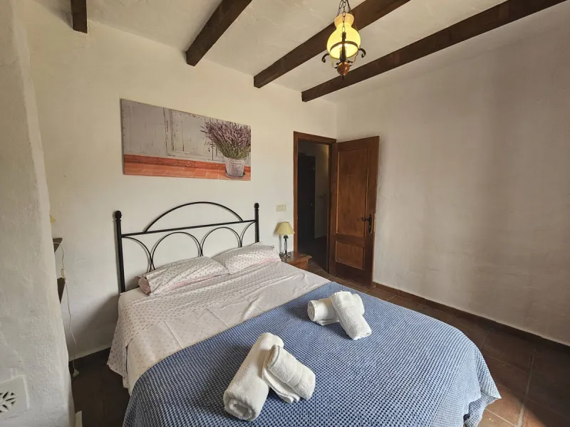 P> Exceptional and rare property just 27 km from the beaches of the  Costa del Sol. An ideal estate for equestrians, featuring a stable block, a spacious farmhouse , a cosy guest casita, and an additional building suitable for conversion into further acco