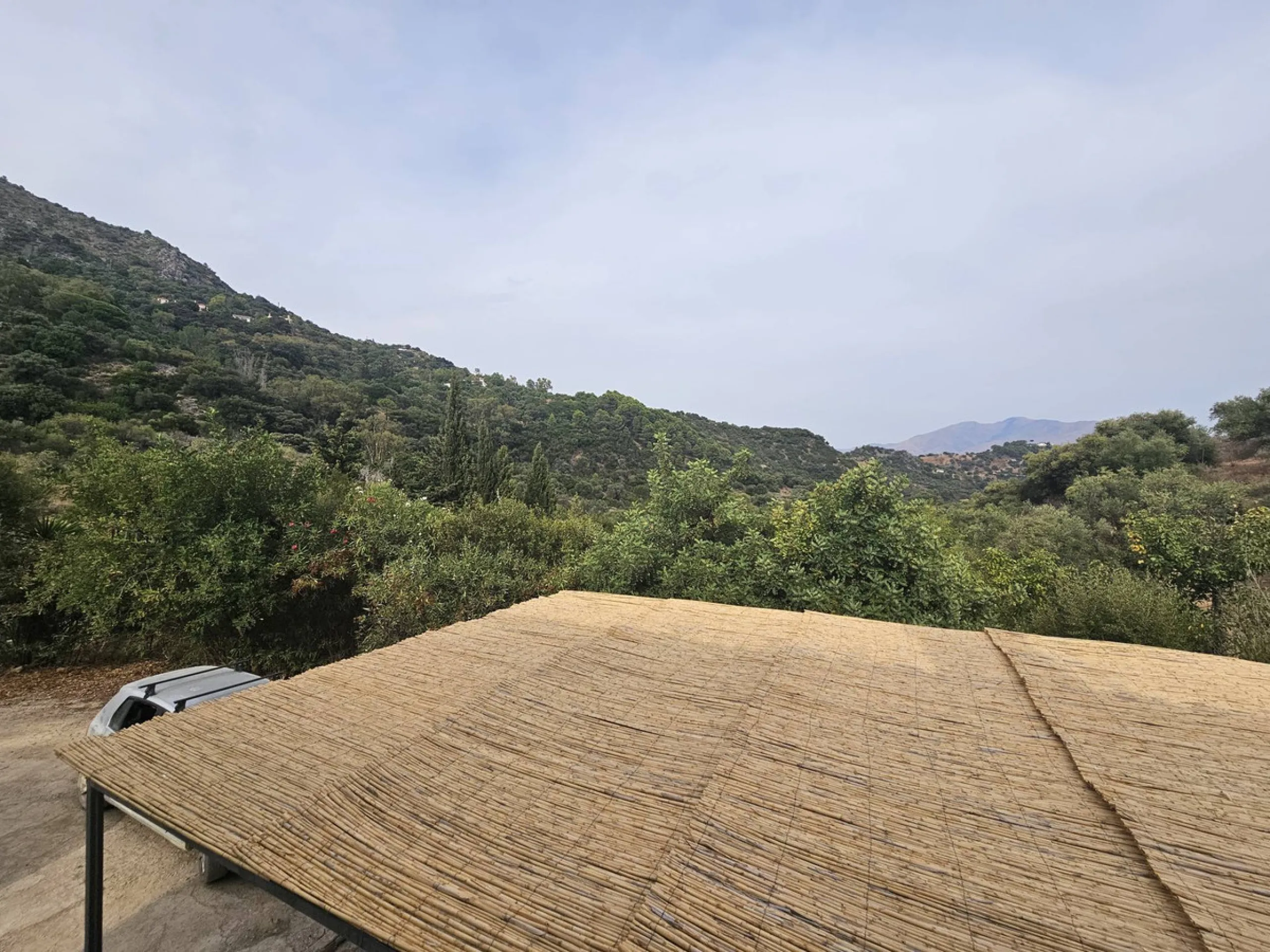 P> Exceptional and rare property just 27 km from the beaches of the  Costa del Sol. An ideal estate for equestrians, featuring a stable block, a spacious farmhouse , a cosy guest casita, and an additional building suitable for conversion into further acco