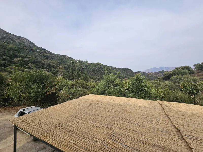 P> Exceptional and rare property just 27 km from the beaches of the  Costa del Sol. An ideal estate for equestrians, featuring a stable block, a spacious farmhouse , a cosy guest casita, and an additional building suitable for conversion into further acco