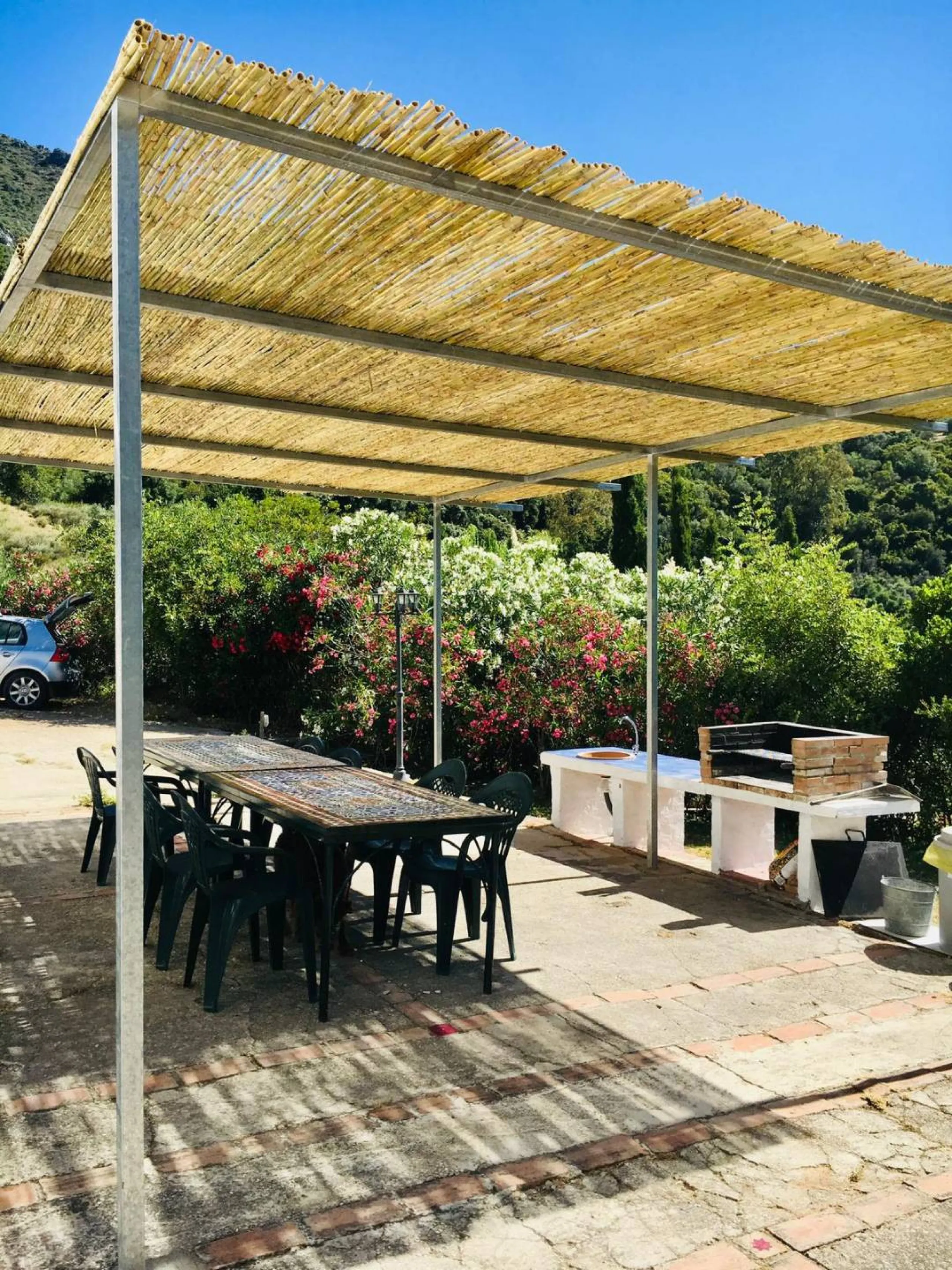 P> Exceptional and rare property just 27 km from the beaches of the  Costa del Sol. An ideal estate for equestrians, featuring a stable block, a spacious farmhouse , a cosy guest casita, and an additional building suitable for conversion into further acco