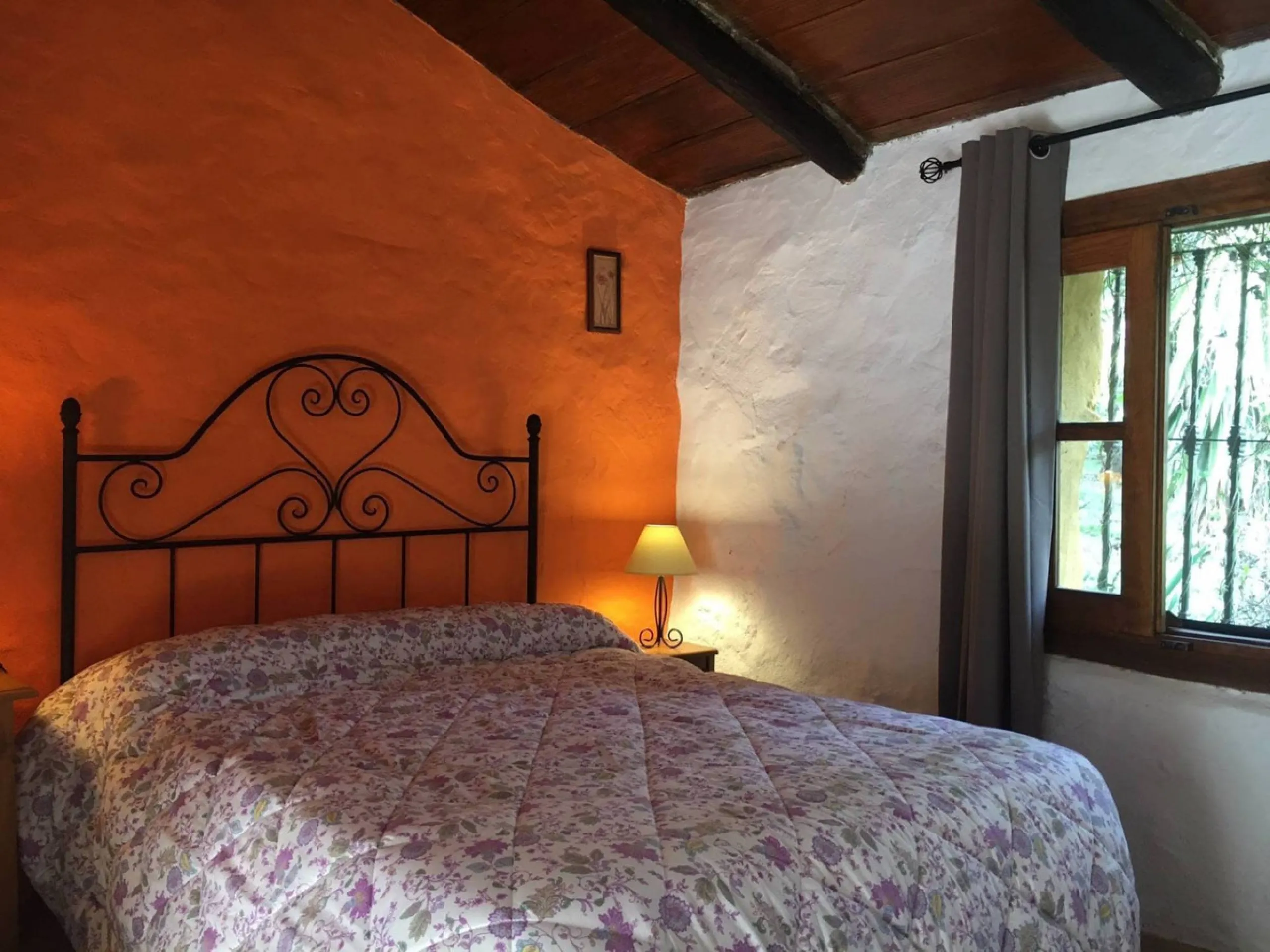 P> Exceptional and rare property just 27 km from the beaches of the  Costa del Sol. An ideal estate for equestrians, featuring a stable block, a spacious farmhouse , a cosy guest casita, and an additional building suitable for conversion into further acco