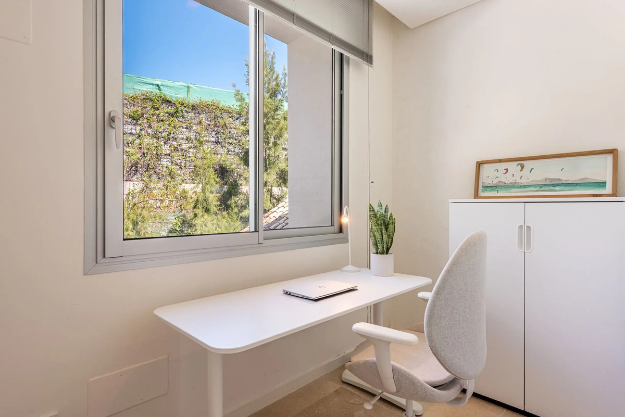 Apartment - Penthouse Duplex в продаже в Benahavís, Málaga. В доме 4 спален и 3 ванных комнат. Площадь дома 142 м²