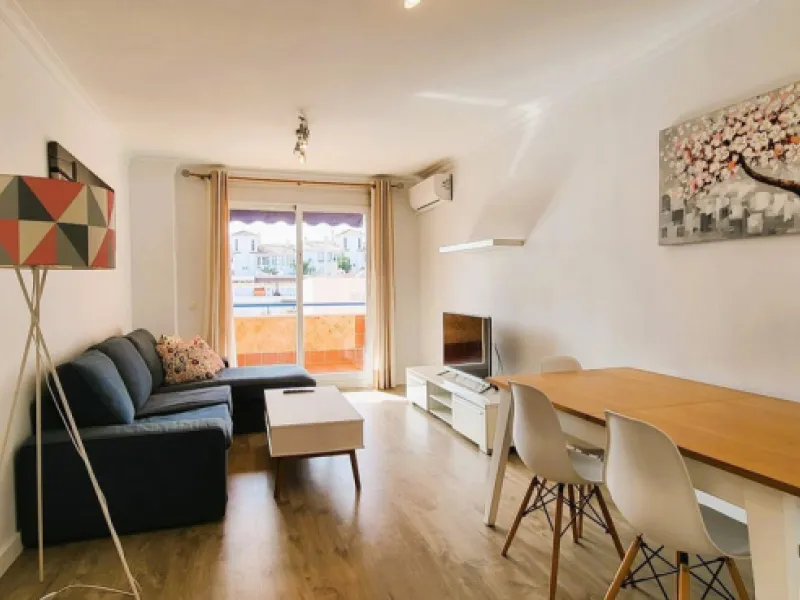 APARTMENT IS RENTED LONG TERM. THE APARTMENT IS SOLD WITH THE RENTAL CONTRACT.