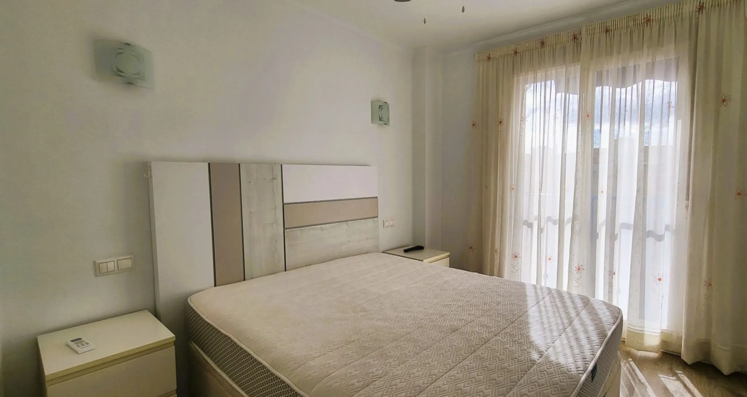 APARTMENT IS RENTED LONG TERM. THE APARTMENT IS SOLD WITH THE RENTAL CONTRACT.