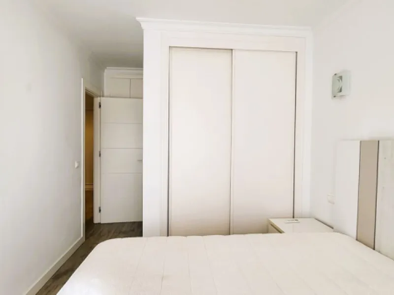 APARTMENT IS RENTED LONG TERM. THE APARTMENT IS SOLD WITH THE RENTAL CONTRACT.