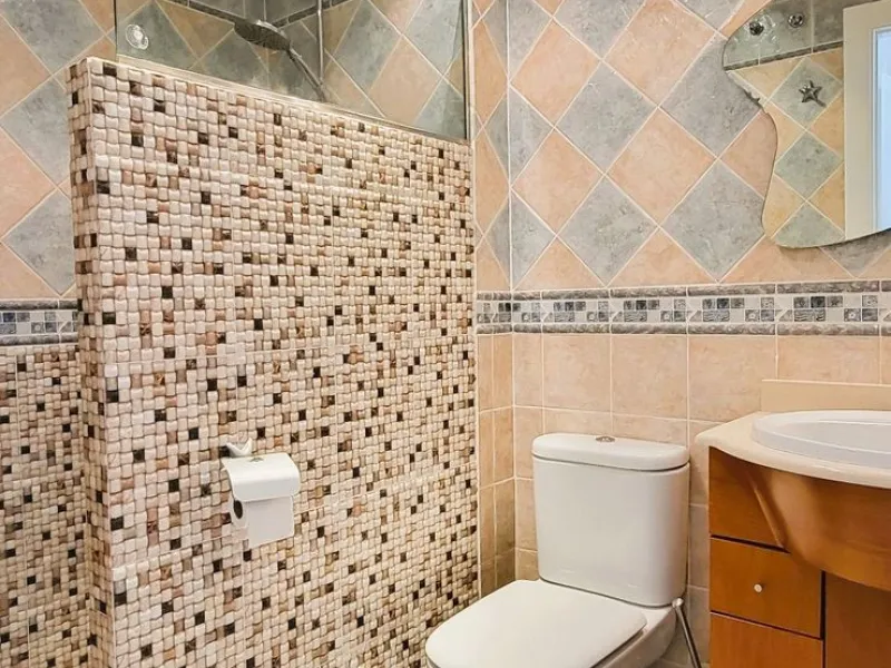 APARTMENT IS RENTED LONG TERM. THE APARTMENT IS SOLD WITH THE RENTAL CONTRACT.