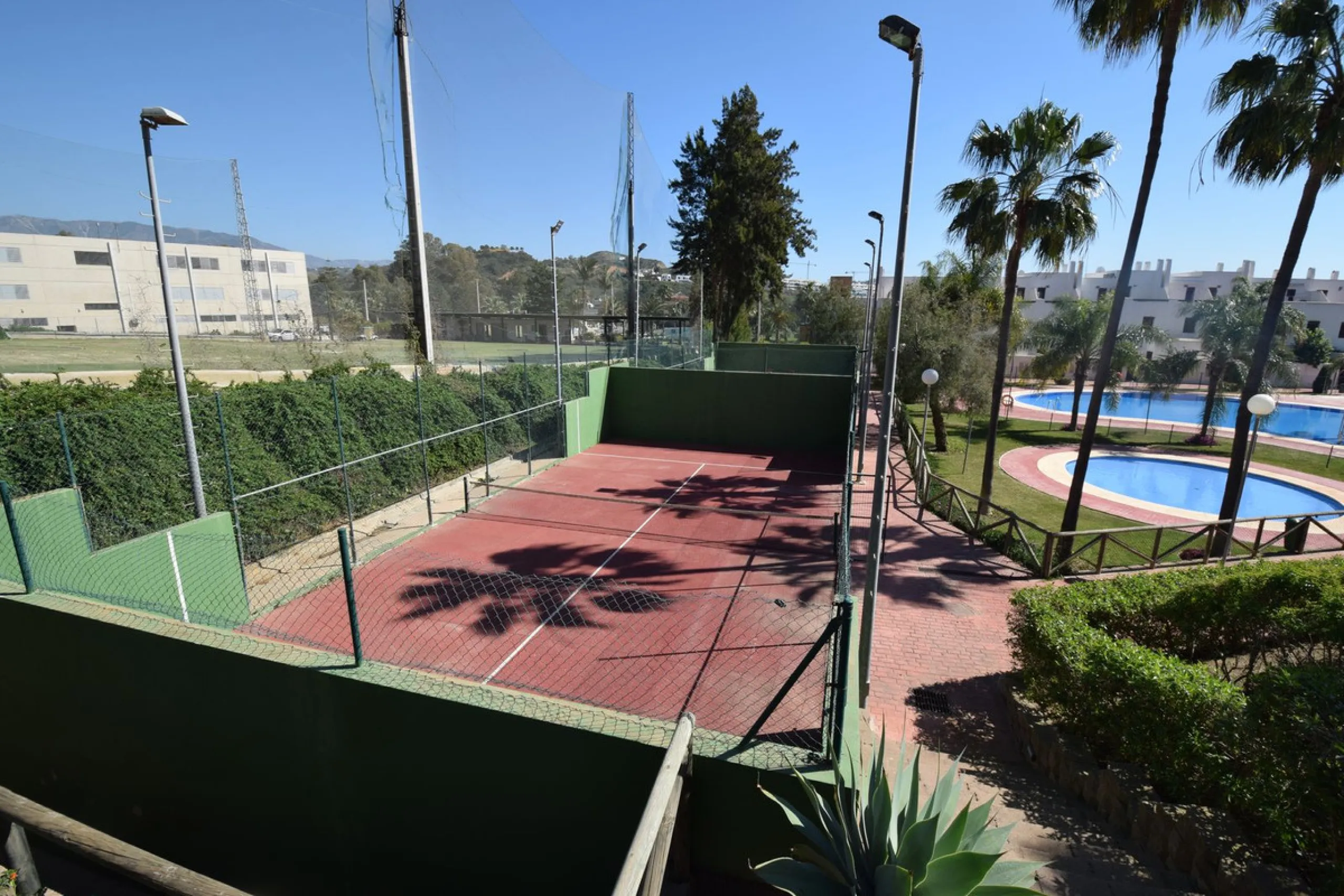 Fantastic, recently built apartment which is perfect for families who want to live in a spacious and comfortable home.  It consists of a generous living-dining room, fully fitted open plan kitchen, equipped with Bosch electrical appliances, 3 bedrooms, 2 