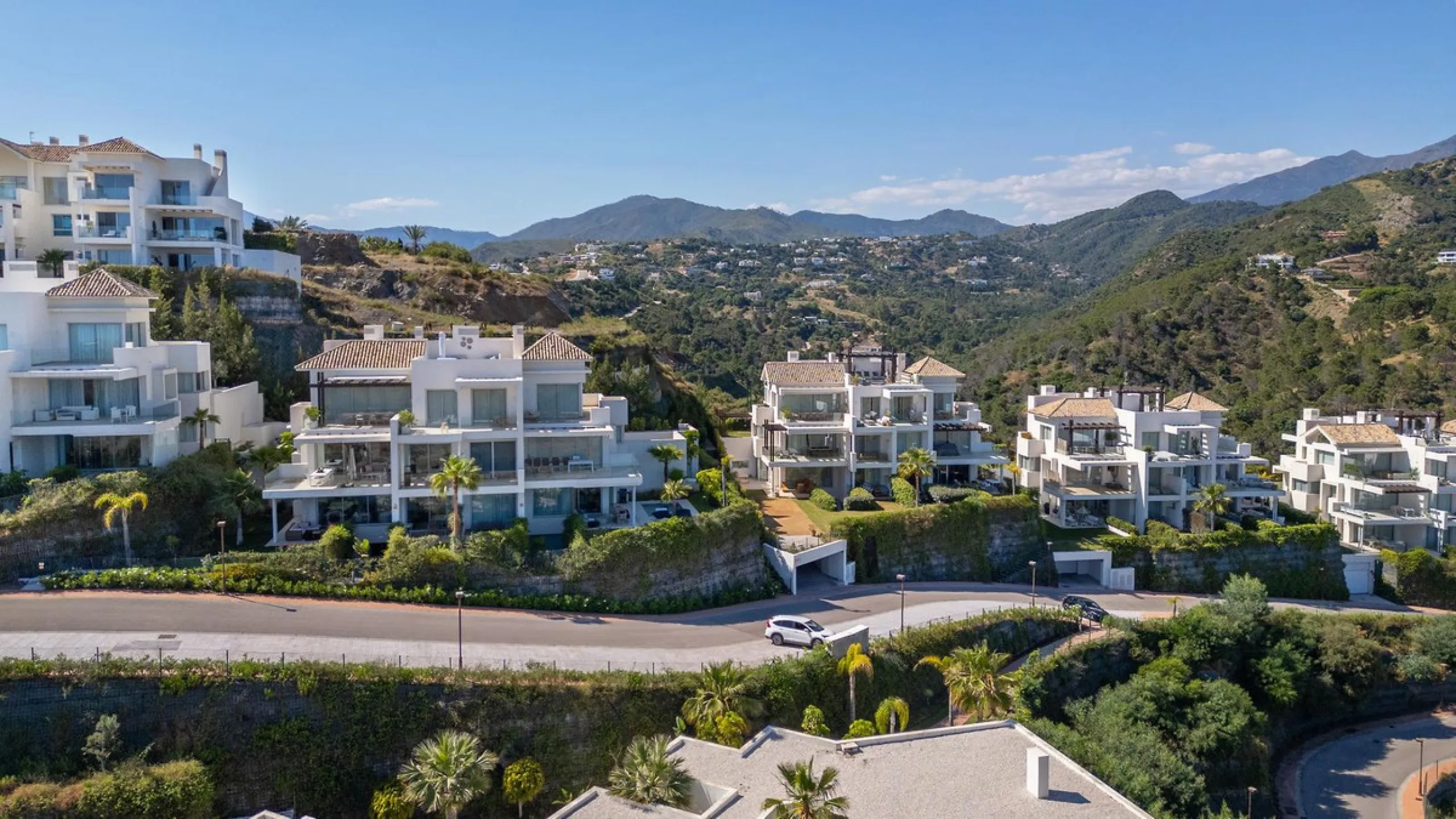 Apartment - Penthouse Duplex в продаже в Benahavís, Málaga. В доме 4 спален и 3 ванных комнат. Площадь дома 142 м²