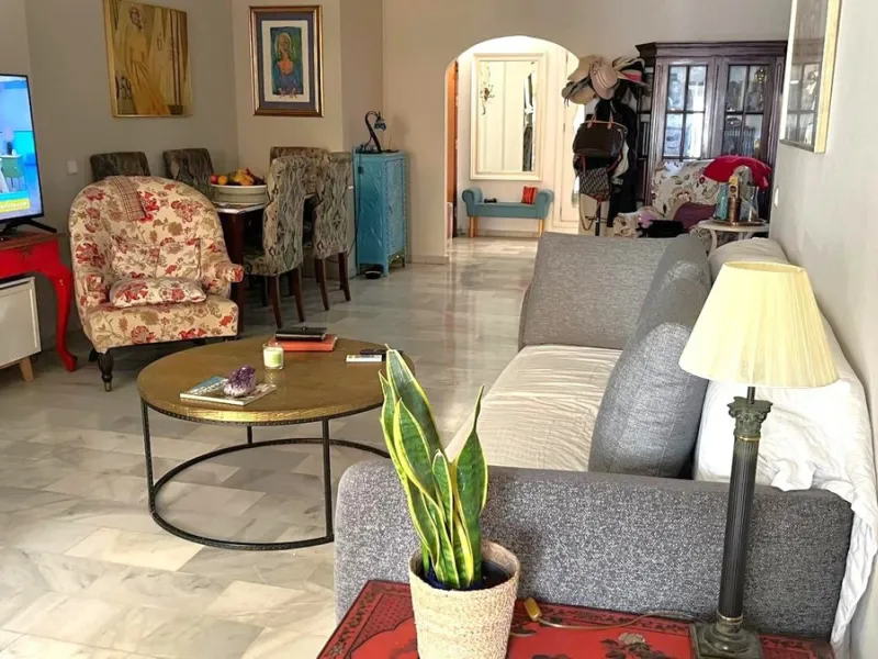Step into this exceptional apartment, perfectly situated just moments from the glamorous Puerto Banús and Marbella's pristine beaches, in the heart of Nueva Andalucía—the prestigious 'Golf Valley' of the Costa del Sol. Known for its upscale lifestyle, wor