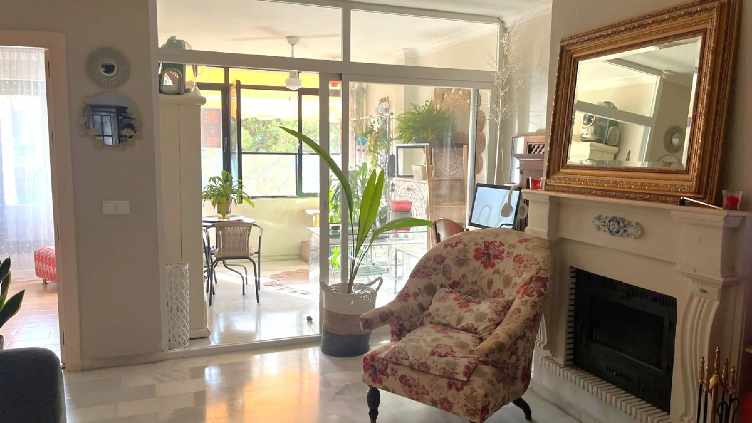 Step into this exceptional apartment, perfectly situated just moments from the glamorous Puerto Banús and Marbella's pristine beaches, in the heart of Nueva Andalucía—the prestigious 'Golf Valley' of the Costa del Sol. Known for its upscale lifestyle, wor