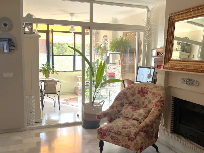 Step into this exceptional apartment, perfectly situated just moments from the glamorous Puerto Banús and Marbella's pristine beaches, in the heart of Nueva Andalucía—the prestigious 'Golf Valley' of the Costa del Sol. Known for its upscale lifestyle, wor