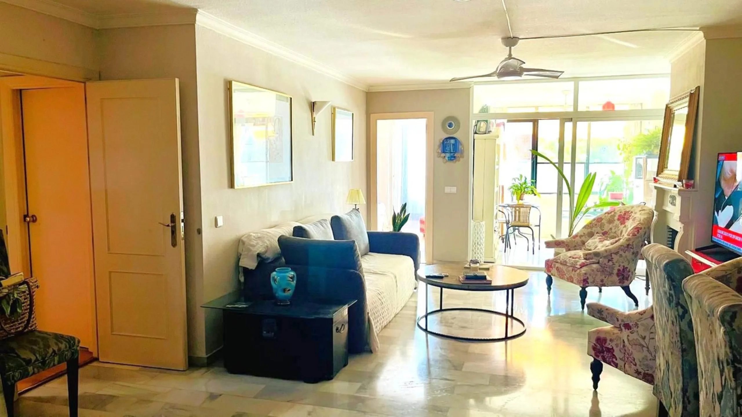 Step into this exceptional apartment, perfectly situated just moments from the glamorous Puerto Banús and Marbella's pristine beaches, in the heart of Nueva Andalucía—the prestigious 'Golf Valley' of the Costa del Sol. Known for its upscale lifestyle, wor