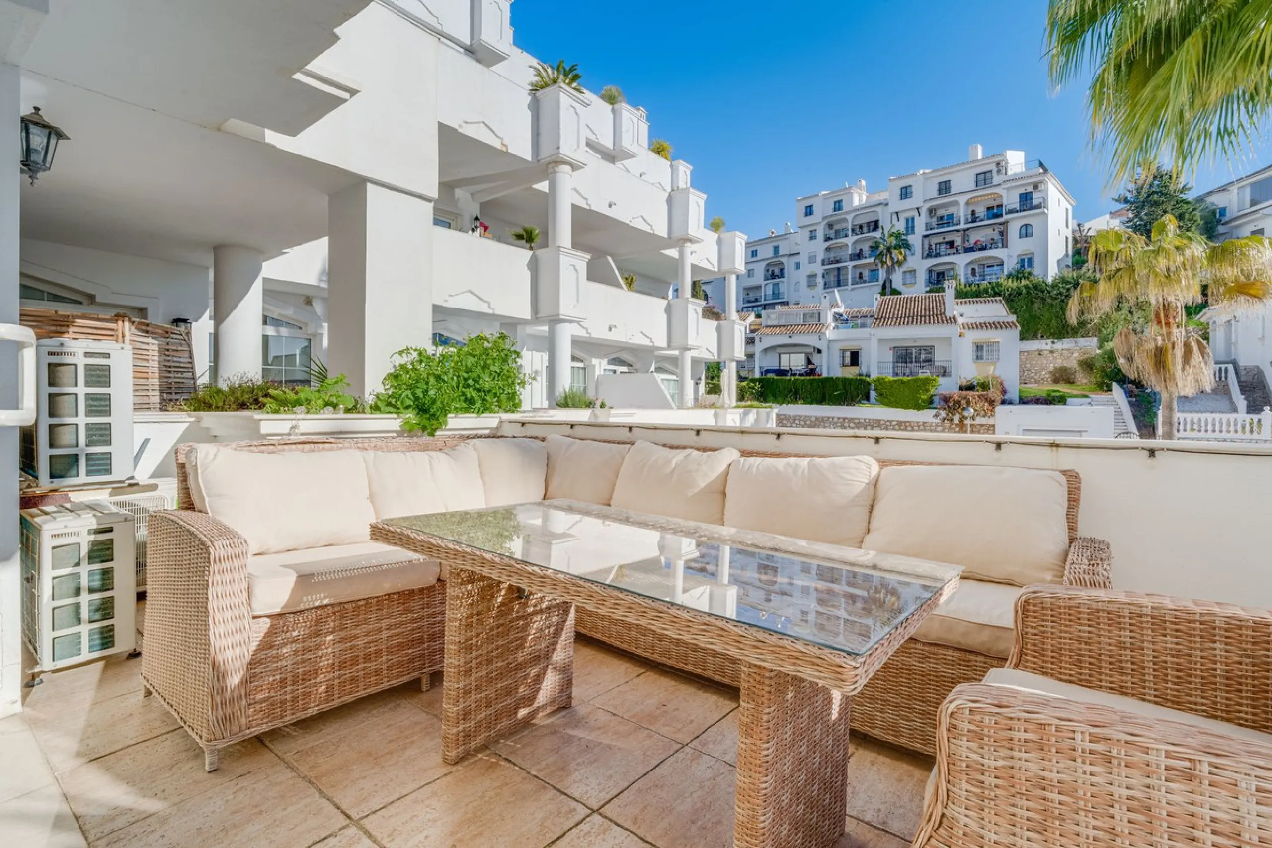 Situated in the sought-after area of Riviera del Sol, Mijas, this well-presented three-bedroom, two-bathroom first-floor apartment offers comfortable coastal living within walking distance of local amenities and the beach.