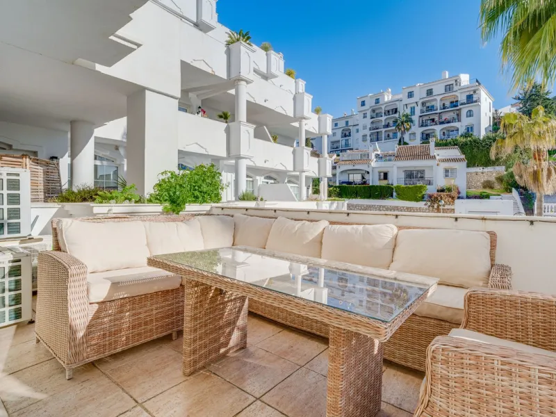 Situated in the sought-after area of Riviera del Sol, Mijas, this well-presented three-bedroom, two-bathroom first-floor apartment offers comfortable coastal living within walking distance of local amenities and the beach.