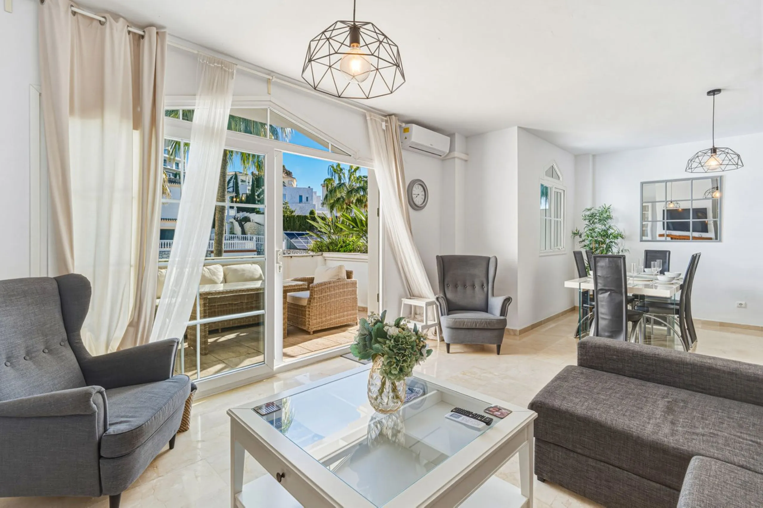 Situated in the sought-after area of Riviera del Sol, Mijas, this well-presented three-bedroom, two-bathroom first-floor apartment offers comfortable coastal living within walking distance of local amenities and the beach.