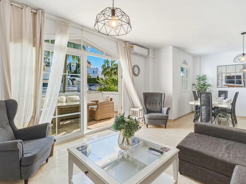 Situated in the sought-after area of Riviera del Sol, Mijas, this well-presented three-bedroom, two-bathroom first-floor apartment offers comfortable coastal living within walking distance of local amenities and the beach.