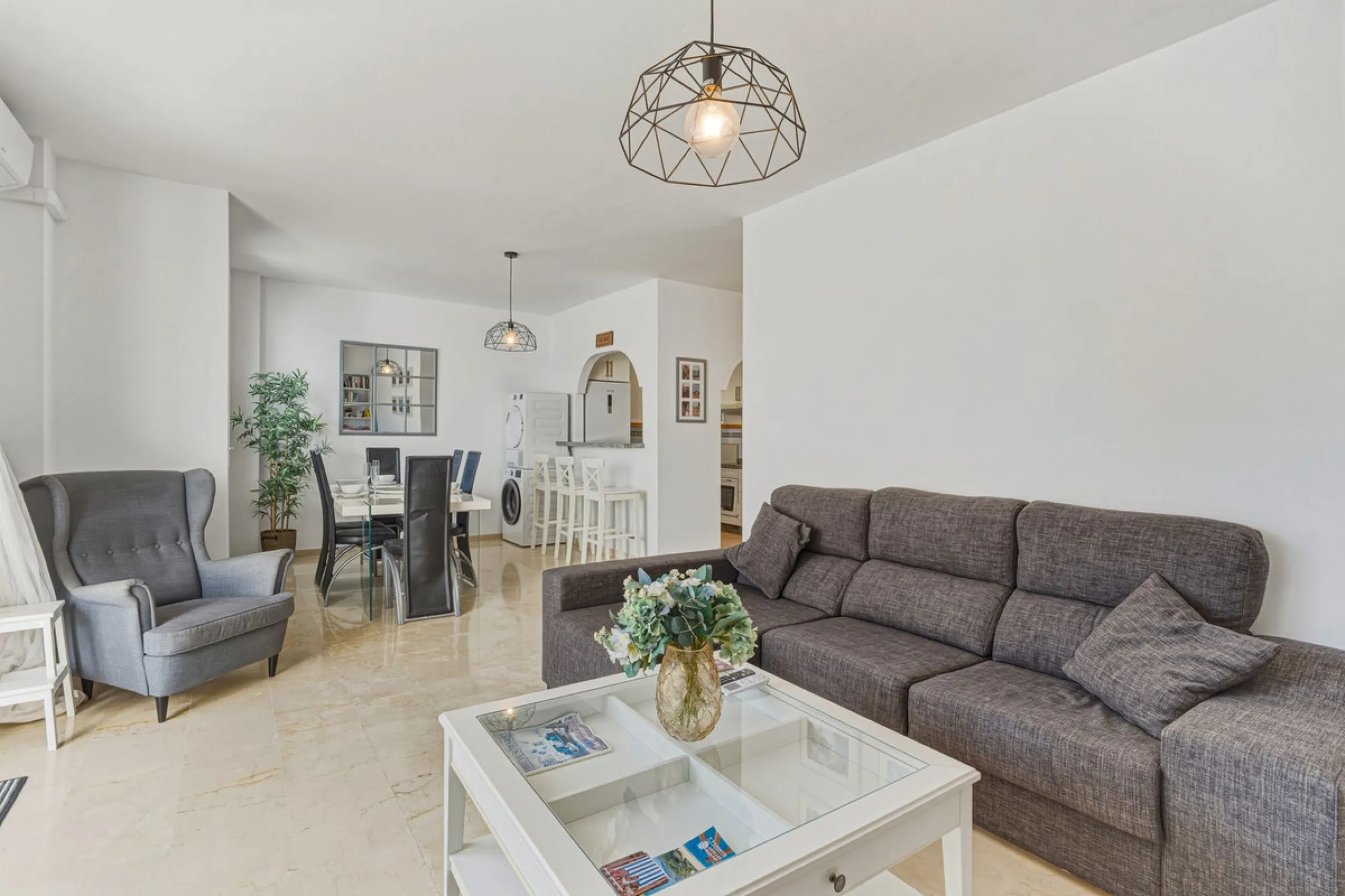 Situated in the sought-after area of Riviera del Sol, Mijas, this well-presented three-bedroom, two-bathroom first-floor apartment offers comfortable coastal living within walking distance of local amenities and the beach.