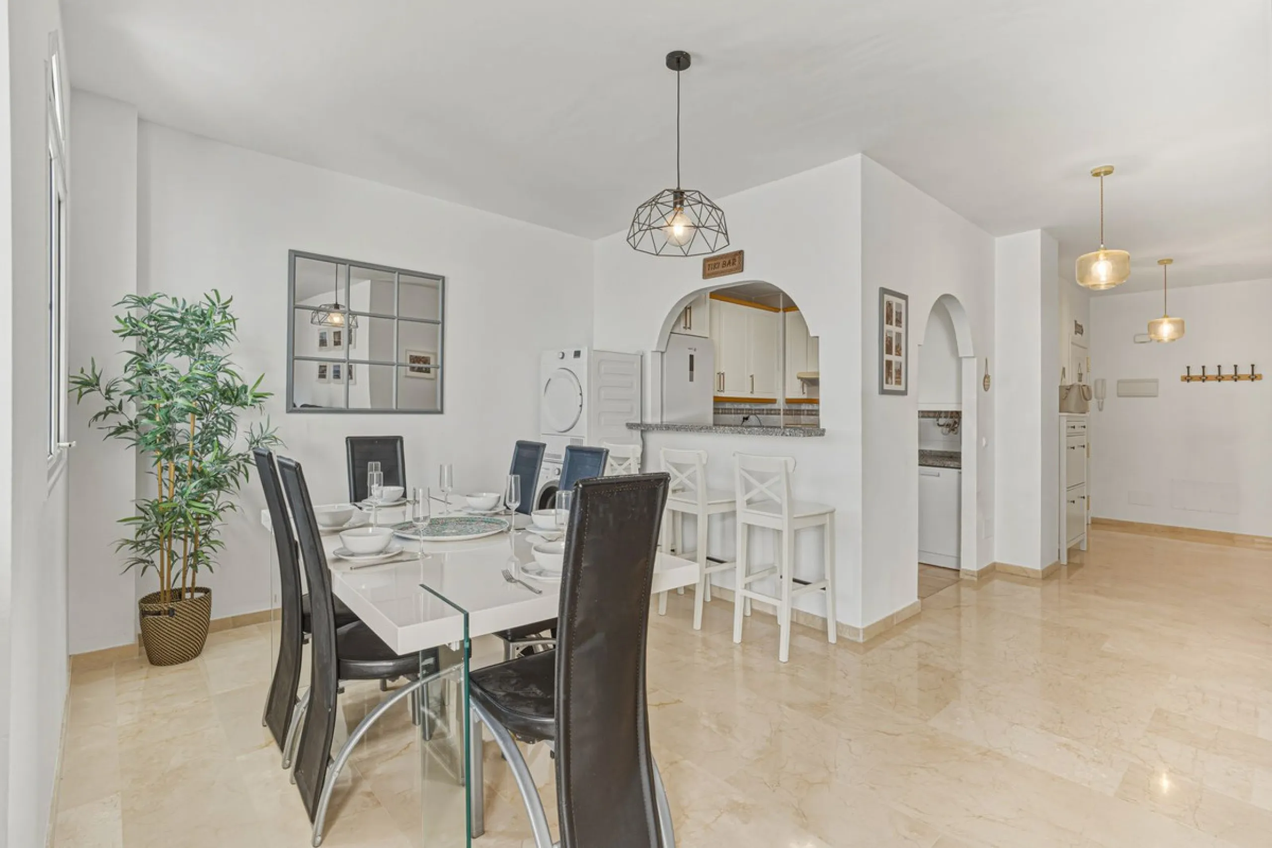 Situated in the sought-after area of Riviera del Sol, Mijas, this well-presented three-bedroom, two-bathroom first-floor apartment offers comfortable coastal living within walking distance of local amenities and the beach.