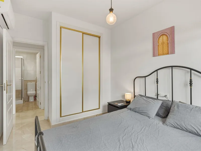 Situated in the sought-after area of Riviera del Sol, Mijas, this well-presented three-bedroom, two-bathroom first-floor apartment offers comfortable coastal living within walking distance of local amenities and the beach.