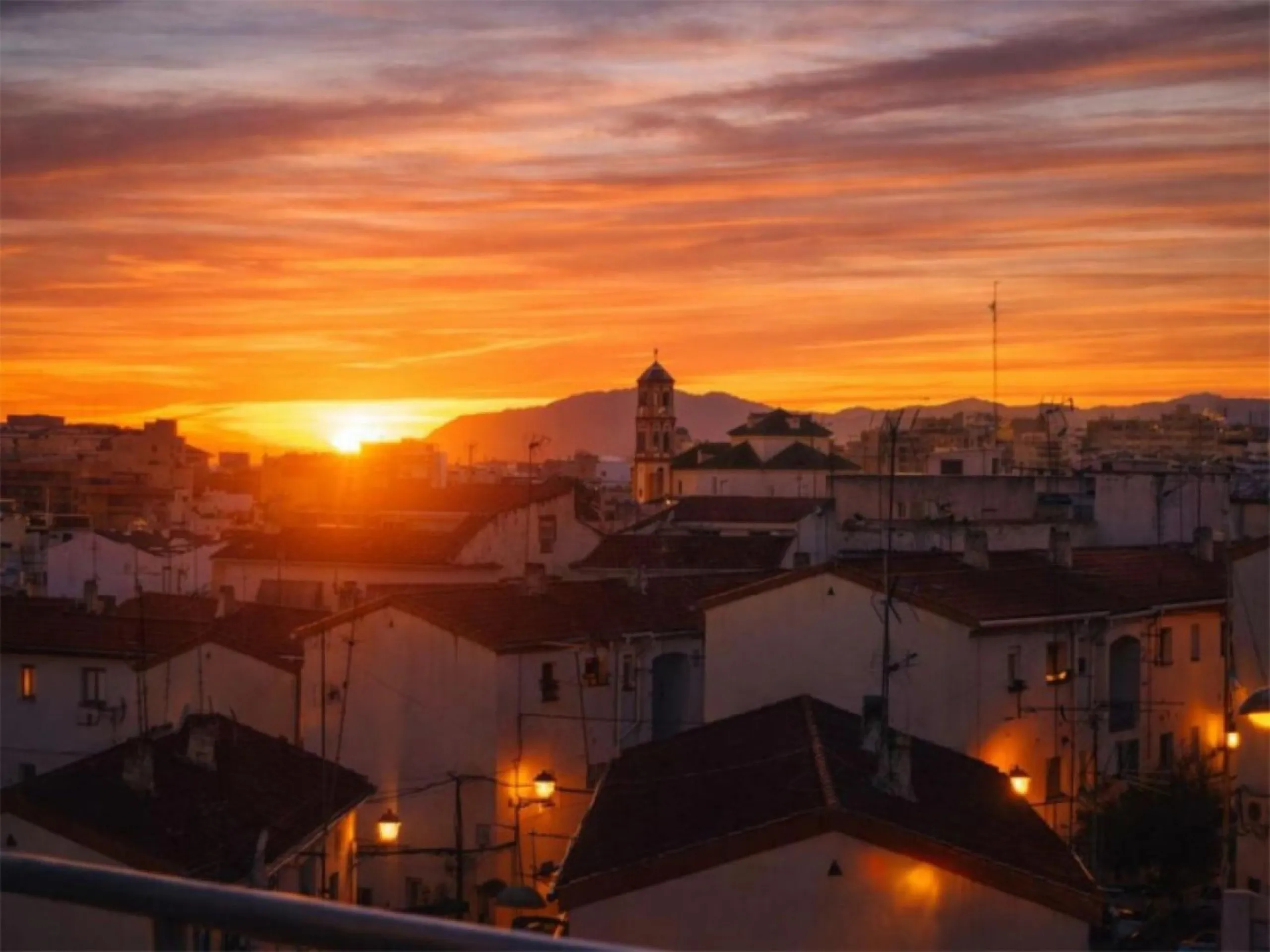 Апартамент средний этаж, Marbella, Costa del Sol