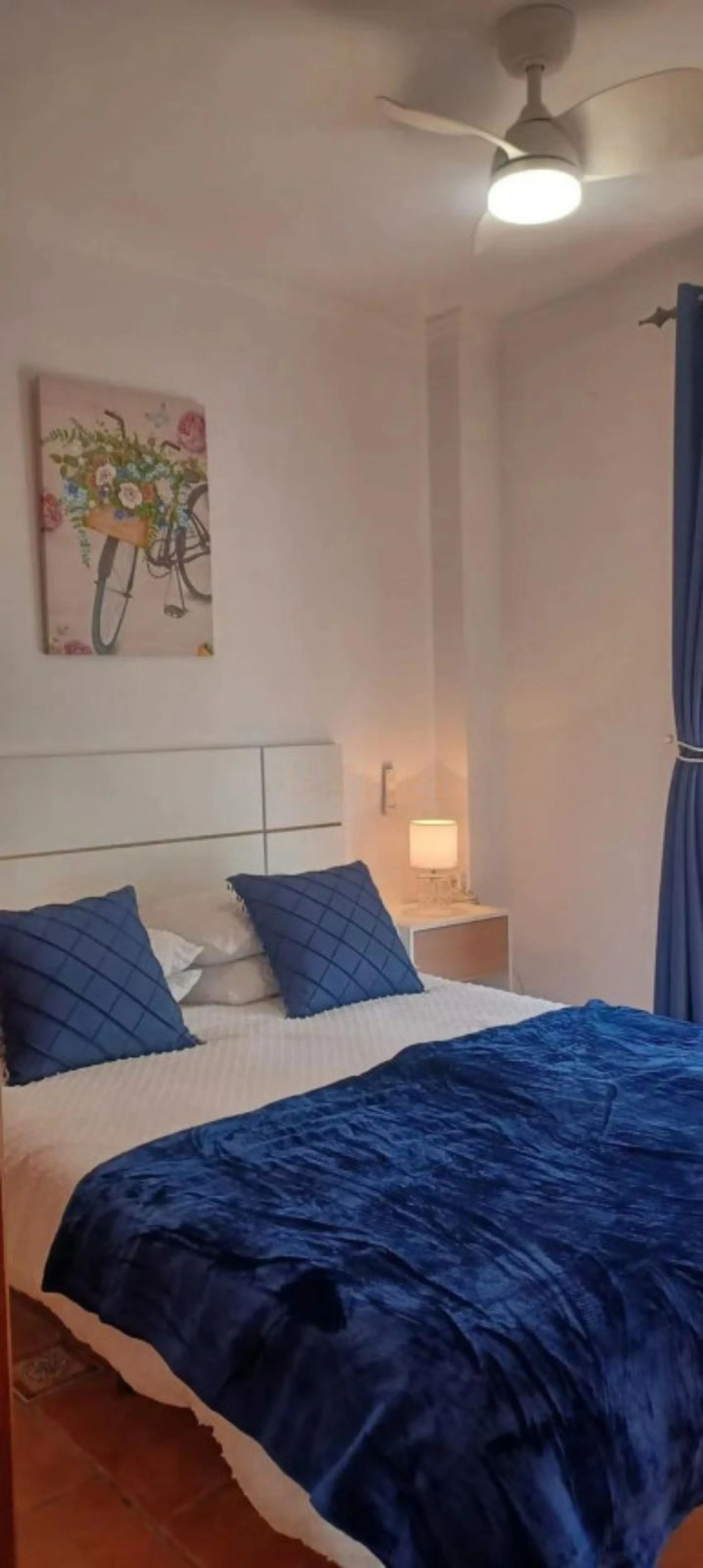 3 storey townhouse divided into 2 separate accommodation.